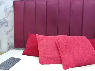 PAULABOTERO's Live Sex Cam Show