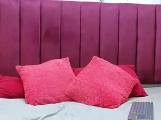 PAULABOTERO's Live Sex Cam Show