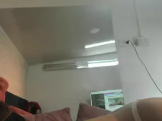 ElaaPerez's Live Sex Cam Show