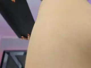 AlliJadid's Live Sex Cam Show