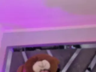 AlliJadid's Live Sex Cam Show