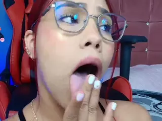 emmely's Live Sex Cam Show