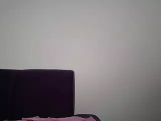 julianna69's Live Sex Cam Show