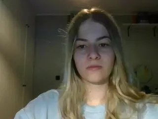 RosieJune's Live Sex Cam Show