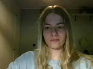 RosieJune's Live Sex Cam Show