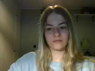 RosieJune's Live Sex Cam Show