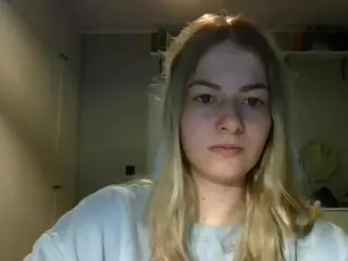 RosieJune's Live Sex Cam Show