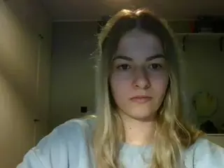 RosieJune's Live Sex Cam Show
