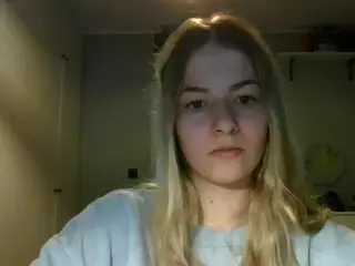 RosieJune's Live Sex Cam Show