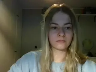 RosieJune's Live Sex Cam Show