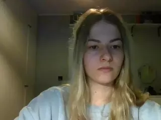 RosieJune's Live Sex Cam Show