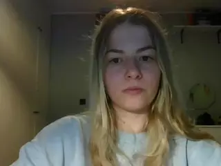RosieJune's Live Sex Cam Show