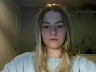 RosieJune's Live Sex Cam Show