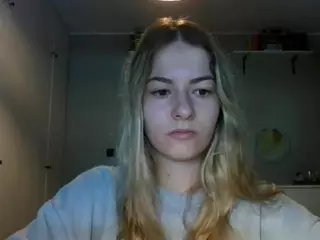 RosieJune's Live Sex Cam Show