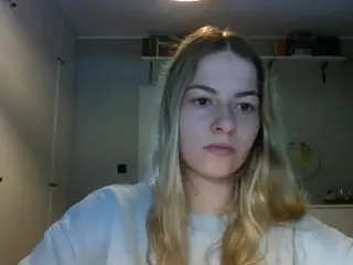 RosieJune's Live Sex Cam Show