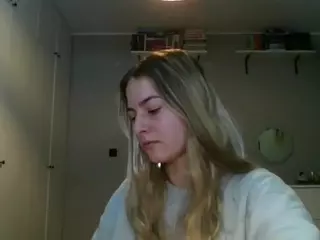 RosieJune's Live Sex Cam Show