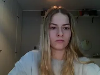 RosieJune's Live Sex Cam Show