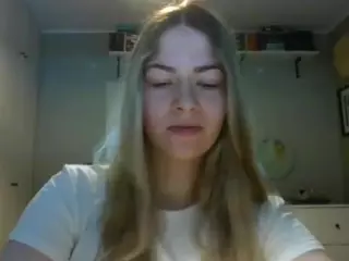 RosieJune's Live Sex Cam Show