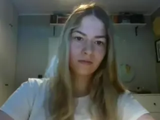 RosieJune's Live Sex Cam Show