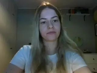 RosieJune's Live Sex Cam Show