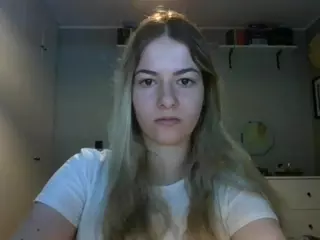 RosieJune's Live Sex Cam Show