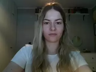 RosieJune's Live Sex Cam Show