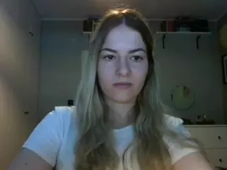 RosieJune's Live Sex Cam Show
