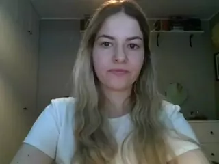 RosieJune's Live Sex Cam Show