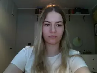 RosieJune's Live Sex Cam Show
