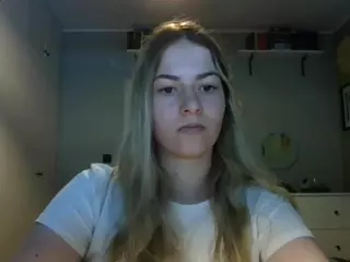 RosieJune's Live Sex Cam Show