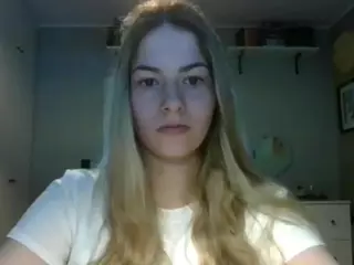 RosieJune's Live Sex Cam Show