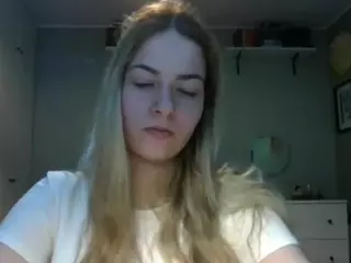 RosieJune's Live Sex Cam Show