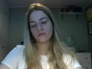 RosieJune's Live Sex Cam Show