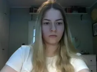 RosieJune's Live Sex Cam Show