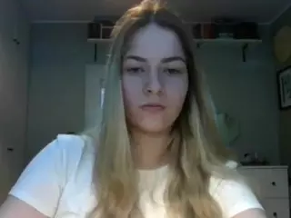 RosieJune's Live Sex Cam Show