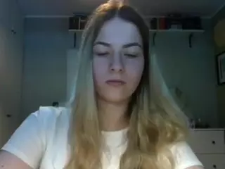 RosieJune's Live Sex Cam Show