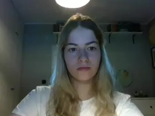RosieJune's Live Sex Cam Show