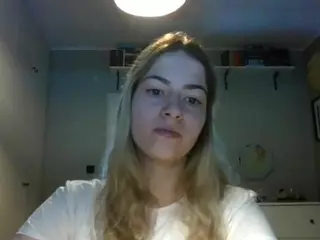 RosieJune's Live Sex Cam Show