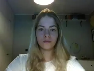 RosieJune's Live Sex Cam Show
