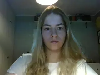 RosieJune's Live Sex Cam Show