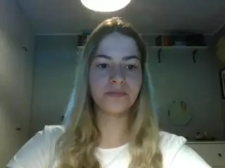RosieJune's Live Sex Cam Show