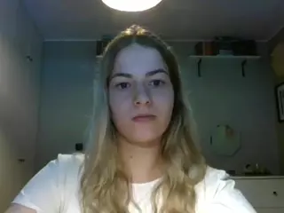 RosieJune's Live Sex Cam Show
