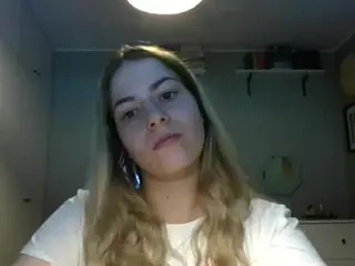 RosieJune's Live Sex Cam Show