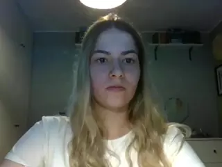 RosieJune's Live Sex Cam Show