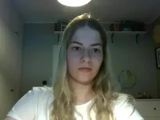 RosieJune's Live Sex Cam Show