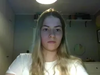 RosieJune's Live Sex Cam Show