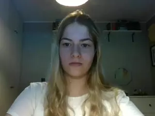 RosieJune's Live Sex Cam Show