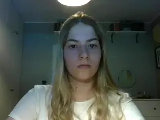 RosieJune's Live Sex Cam Show