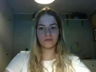 RosieJune's Live Sex Cam Show