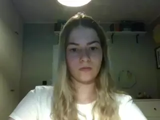 RosieJune's Live Sex Cam Show